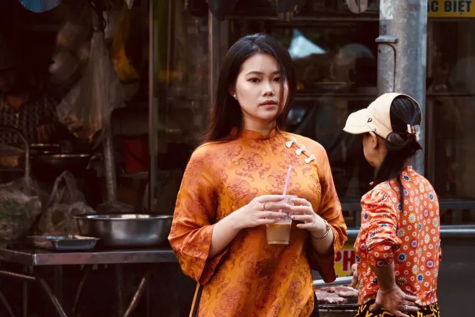 Bàn lẩu nóng hổi
